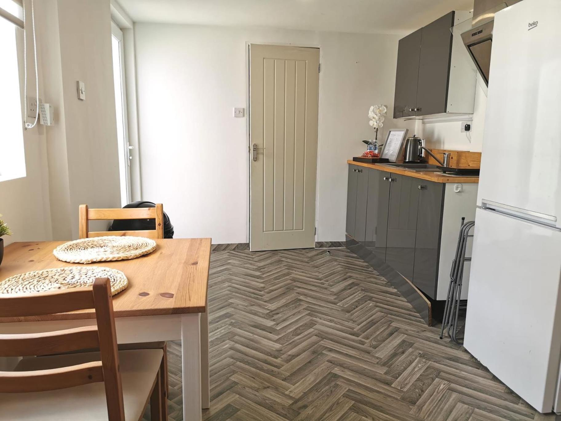 Cosy Studio In Havant! Near A3 And Staunton Country Park Exterior photo